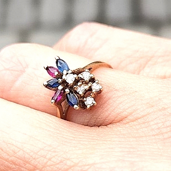Vintage 80's 14k YG Diamond, Ruby, & Sapphire Spray Ring - Picture 2 of 8
